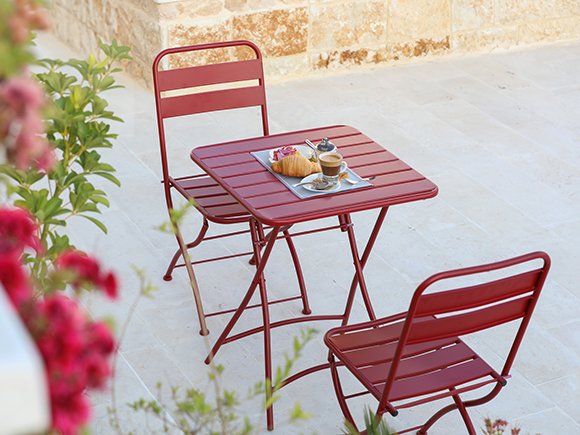 metal-fold-chair